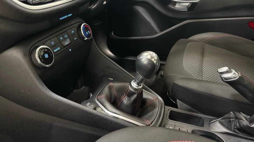 Ford Fiesta 1.0 EcoBoost 125 ST-Line Edition 5dr Petrol Hatchback - Image 13