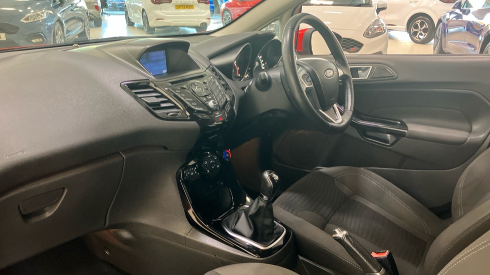 Ford Fiesta 1.25 82 Zetec 5dr Petrol Hatchback - Image 9