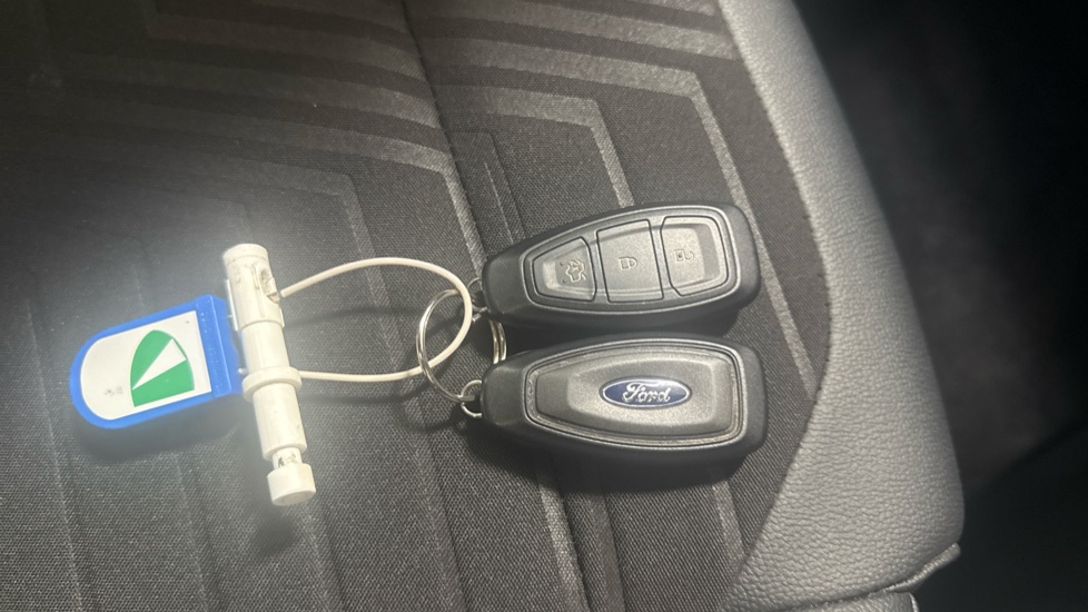 Ford Puma 1.0 EcoBoost Hybrid mHEV 155 ST-Line X 5dr Petrol Hatchback - Image 19