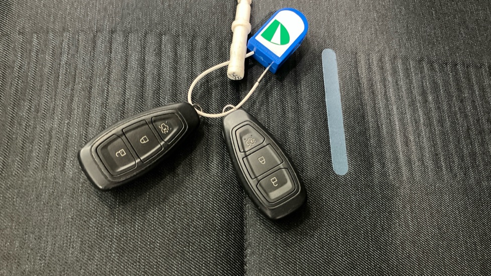 Ford Focus 1.0 EcoBoost 125 Active X 5dr Petrol Hatchback - Image 20