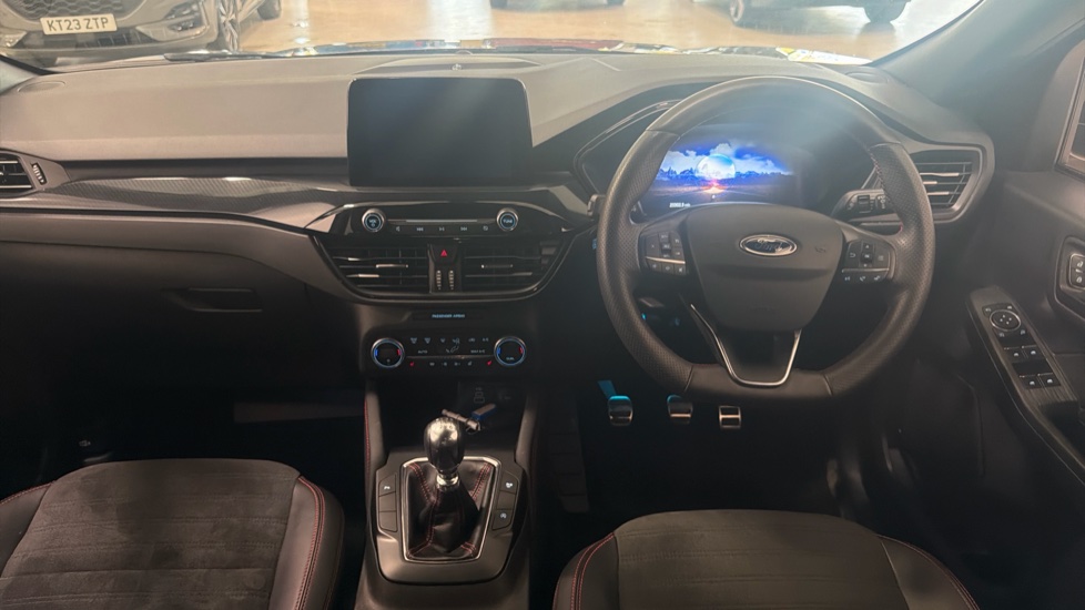 Ford Kuga 1.5 EcoBlue ST-Line Edition 5dr Diesel Estate - Image 10