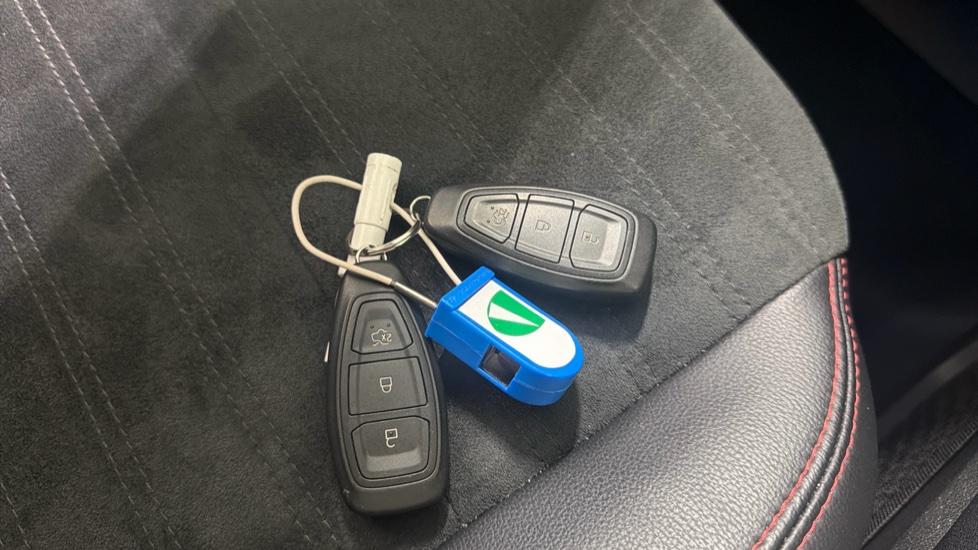 Ford Kuga 1.5 EcoBlue ST-Line Edition 5dr Diesel Estate - Image 19