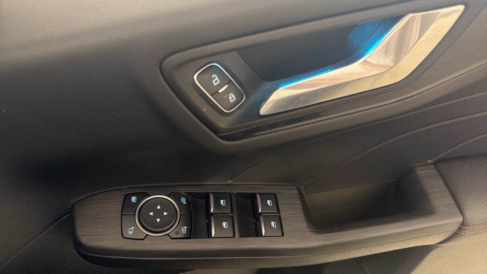 Ford Kuga 1.5 EcoBlue ST-Line Edition 5dr Diesel Estate - Image 21