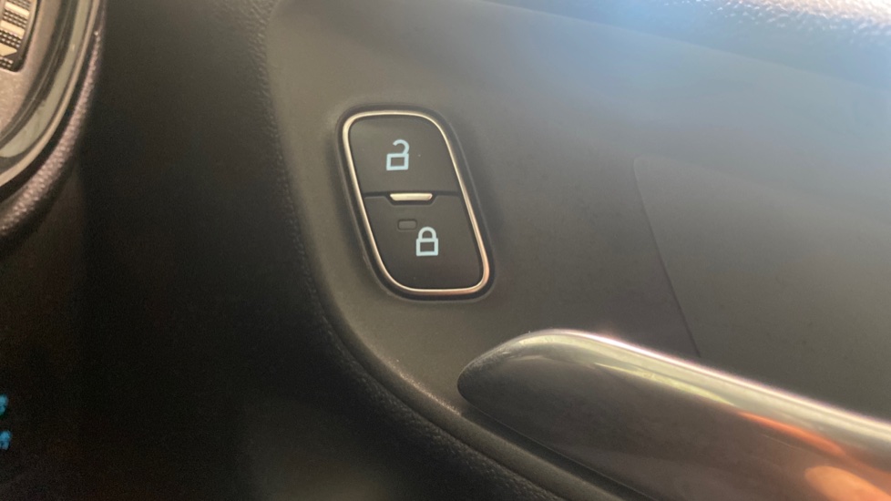 Ford Fiesta 1.0 EcoBoost Hybrid mHEV 125 ST-Line X Edition 5dr Petrol Hatchback - Image 22