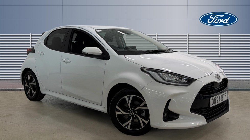Toyota Yaris 1.5 Hybrid Design 5dr CVT Hybrid Hatchback - Image 1