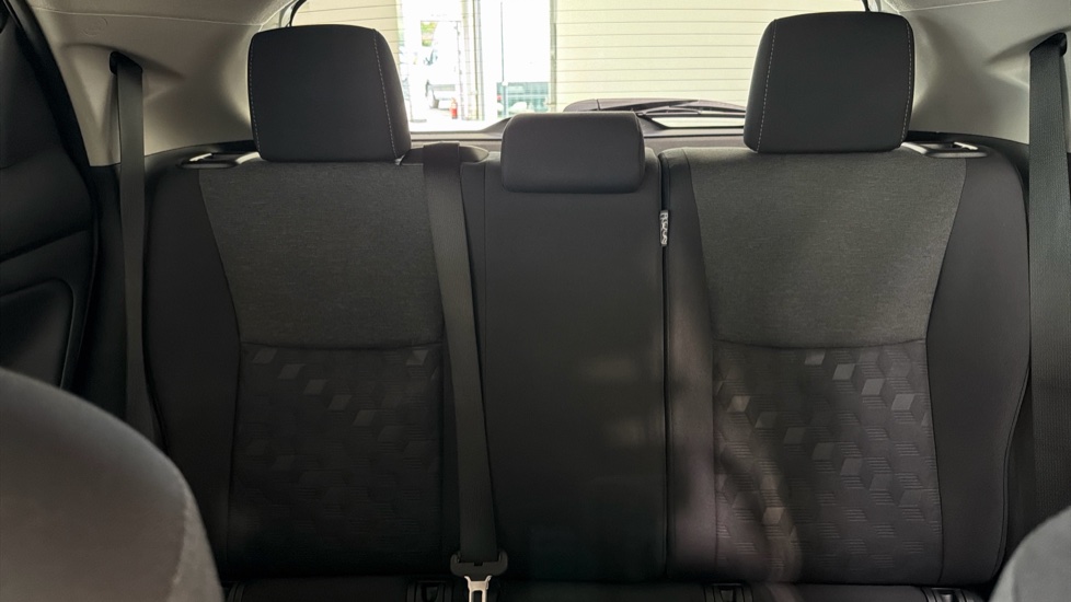 Toyota Yaris 1.5 Hybrid Design 5dr CVT Hybrid Hatchback - Image 15