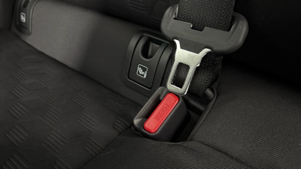 Toyota Yaris 1.5 Hybrid Design 5dr CVT Hybrid Hatchback - Image 17