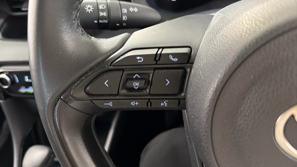 Toyota Yaris 1.5 Hybrid Design 5dr CVT Hybrid Hatchback - Image 35