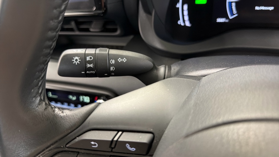 Toyota Yaris 1.5 Hybrid Design 5dr CVT Hybrid Hatchback - Image 36