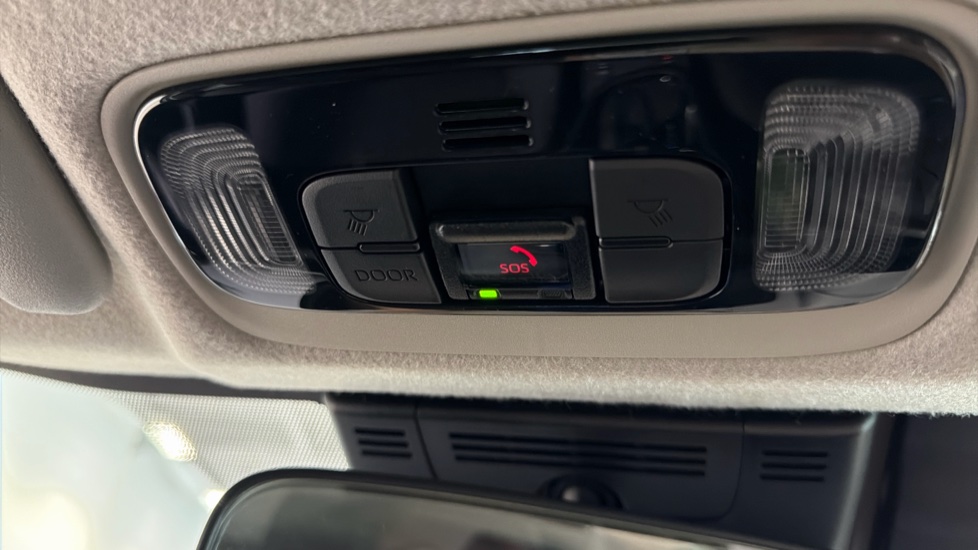 Toyota Yaris 1.5 Hybrid Design 5dr CVT Hybrid Hatchback - Image 37