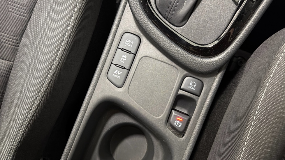 Toyota Yaris 1.5 Hybrid Design 5dr CVT Hybrid Hatchback - Image 42