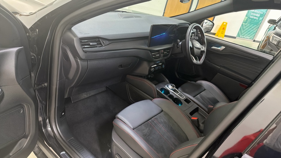 Ford Kuga 2.5 FHEV ST-Line 5dr CVT Hybrid Estate - Image 9