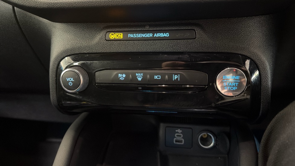 Ford Kuga 2.5 FHEV ST-Line 5dr CVT Hybrid Estate - Image 42