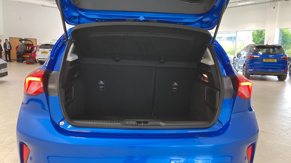 Ford Focus 1.0 EcoBoost 125 Titanium X 5dr Petrol Hatchback - Image 4