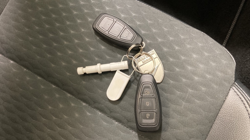Ford Focus 1.0 EcoBoost 125 Titanium X 5dr Petrol Hatchback - Image 20