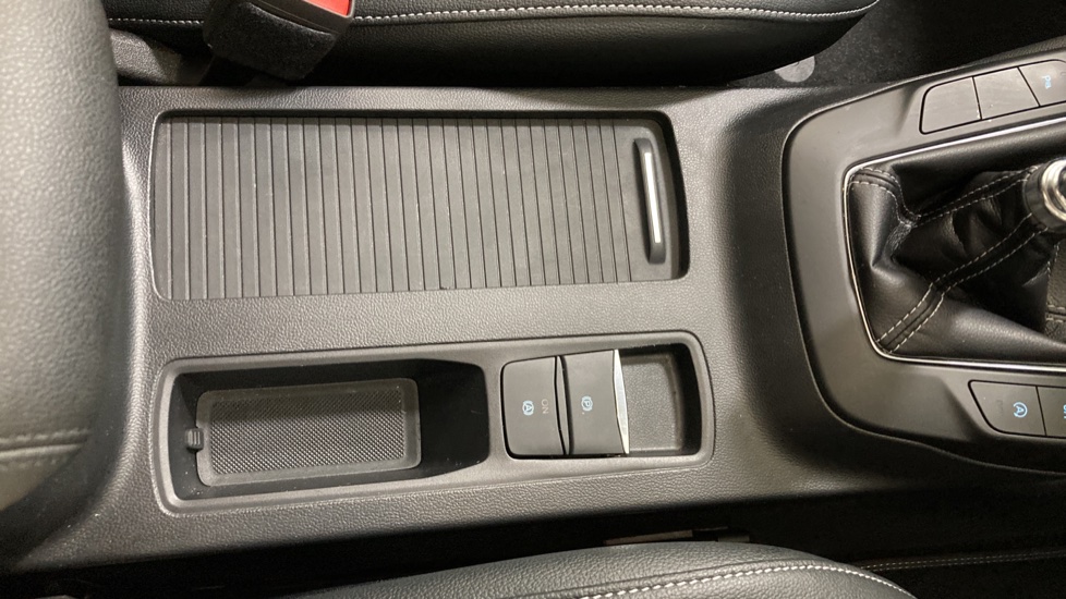 Ford Focus 1.0 EcoBoost 125 Titanium X 5dr Petrol Hatchback - Image 28