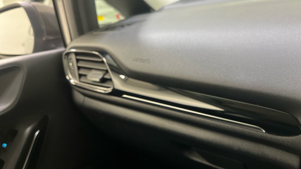 Ford Fiesta 1.0 EcoBoost Titanium 5dr Petrol Hatchback - Image 44