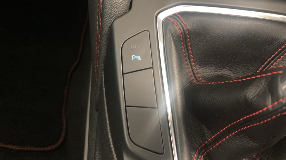 Ford Kuga 1.5 EcoBoost 150 ST-Line Edition 5dr Petrol Estate - Image 29