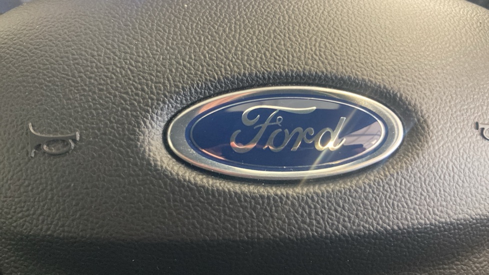 Ford Kuga 1.5 EcoBoost 150 ST-Line Edition 5dr Petrol Estate - Image 36