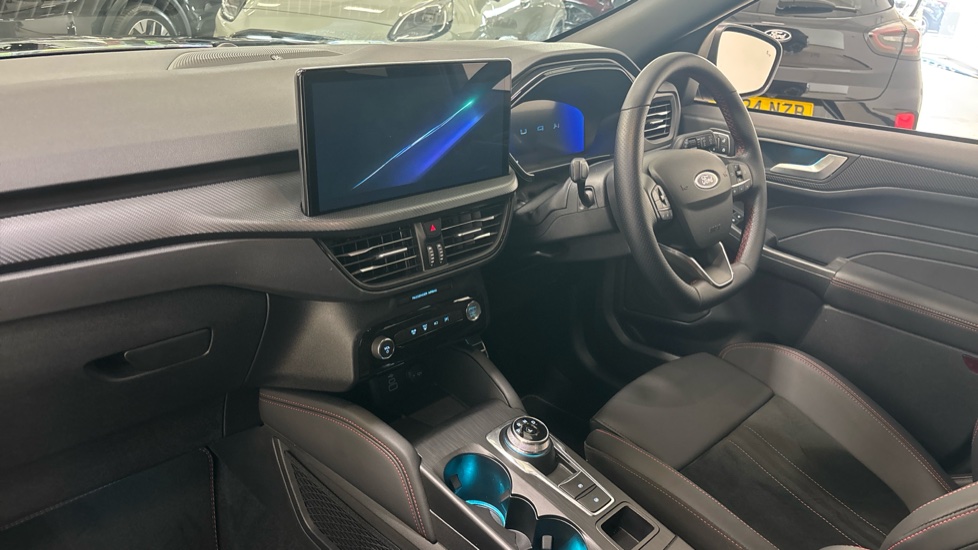 Ford Kuga 2.5 PHEV ST-Line X 5dr CVT Estate - Image 9