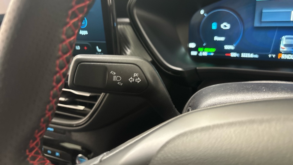 Ford Kuga 2.5 PHEV ST-Line X 5dr CVT Estate - Image 23