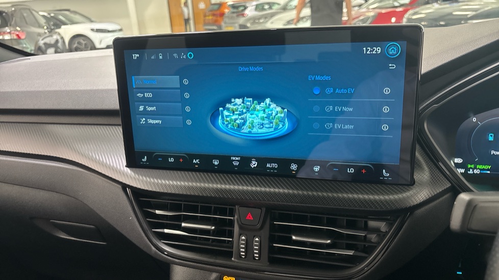Ford Kuga 2.5 PHEV ST-Line X 5dr CVT Estate - Image 33