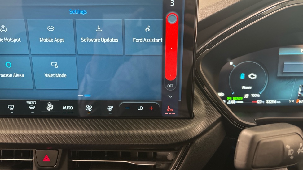 Ford Kuga 2.5 PHEV ST-Line X 5dr CVT Estate - Image 40