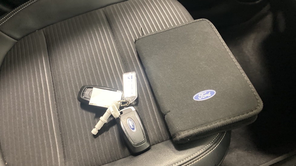 Ford Kuga 1.5 EcoBlue Titanium 5dr Diesel Estate - Image 19