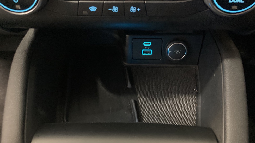 Ford Kuga 1.5 EcoBlue Titanium 5dr Diesel Estate - Image 28