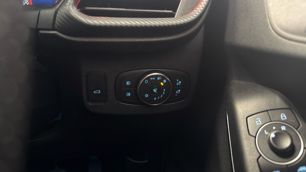Ford Puma 1.0 EcoBoost Hybrid mHEV 155 ST-Line X 5dr Petrol Hatchback - Image 43