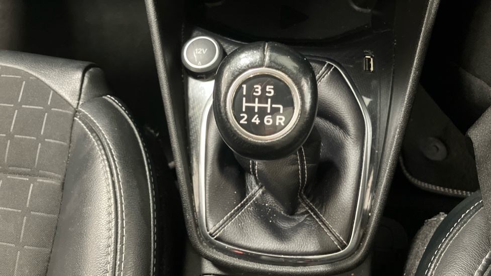 Ford Fiesta 1.0 EcoBoost 125 Active X 5dr Petrol Hatchback - Image 24
