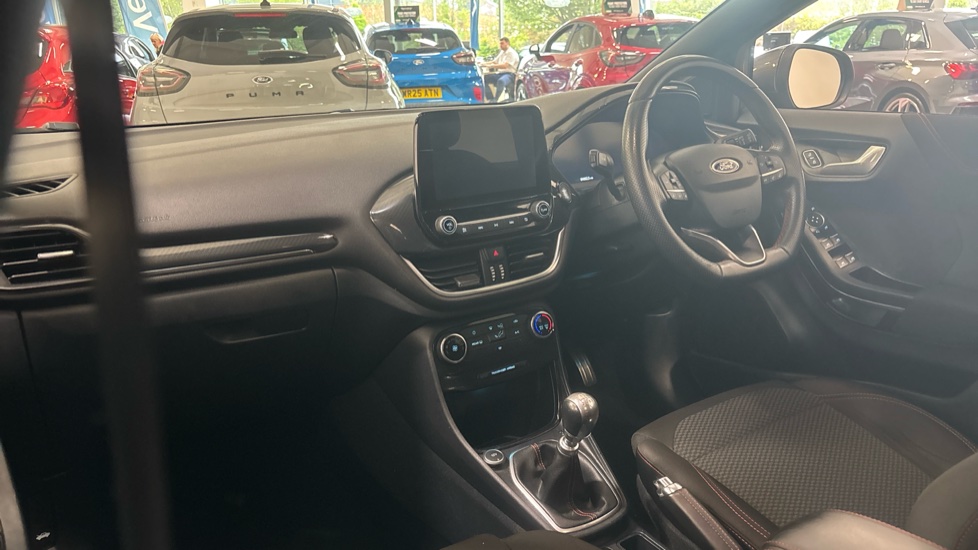 Ford Puma 1.0 EcoBoost Hybrid mHEV ST-Line 5dr Petrol Hatchback - Image 9