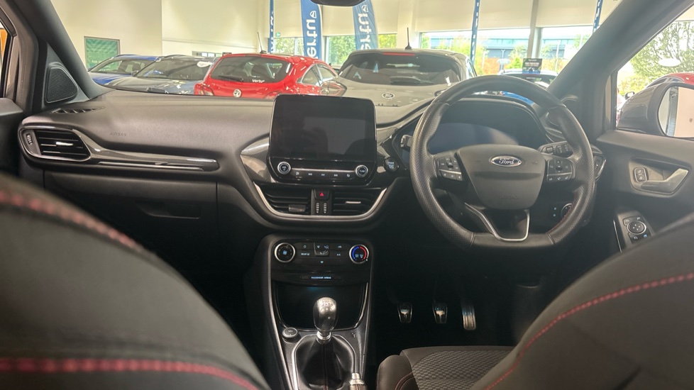 Ford Puma 1.0 EcoBoost Hybrid mHEV ST-Line 5dr Petrol Hatchback - Image 10