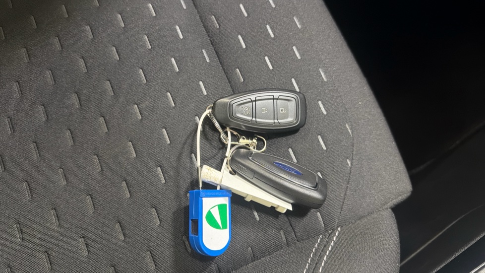 Ford Puma 1.0 EcoBoost Hybrid mHEV Titanium 5dr Petrol Hatchback - Image 19