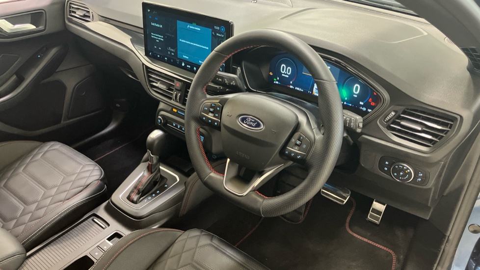Ford Focus 1.0 EcoBoost Hybrid mHEV ST-Line X 5dr Auto Petrol Hatchback - Image 11