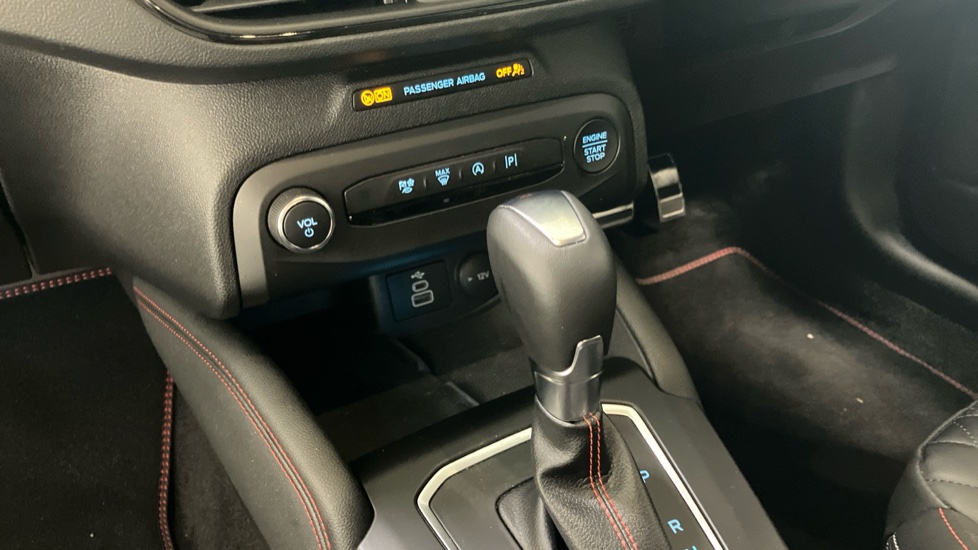 Ford Focus 1.0 EcoBoost Hybrid mHEV ST-Line X 5dr Auto Petrol Hatchback - Image 13