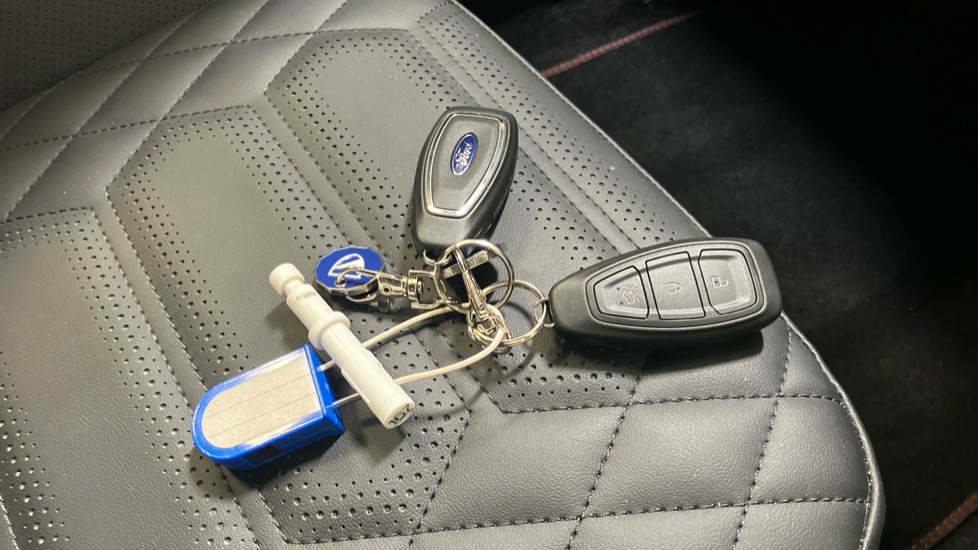 Ford Focus 1.0 EcoBoost Hybrid mHEV ST-Line X 5dr Auto Petrol Hatchback - Image 19