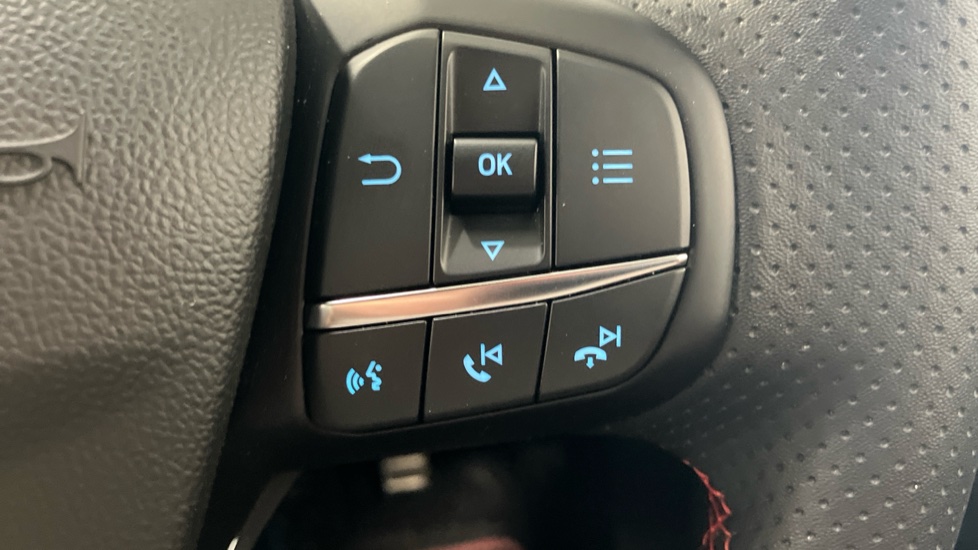 Ford Focus 1.0 EcoBoost Hybrid mHEV ST-Line X 5dr Auto Petrol Hatchback - Image 35