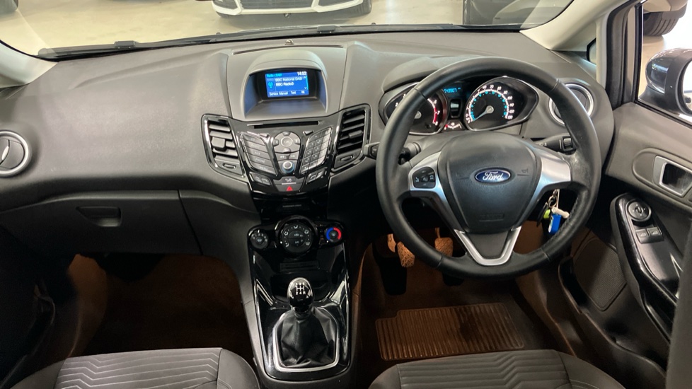 Ford Fiesta 1.25 82 Zetec 5dr Petrol Hatchback - Image 10