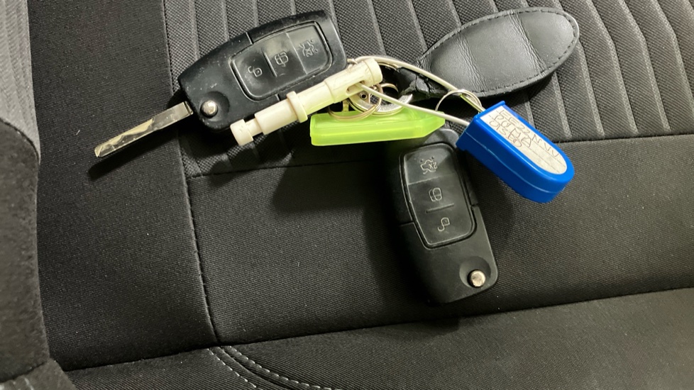 Ford Fiesta 1.25 82 Zetec 5dr Petrol Hatchback - Image 20