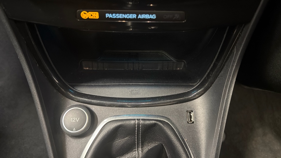 Ford Puma 1.0 EcoBoost Titanium 5dr Petrol Hatchback - Image 38