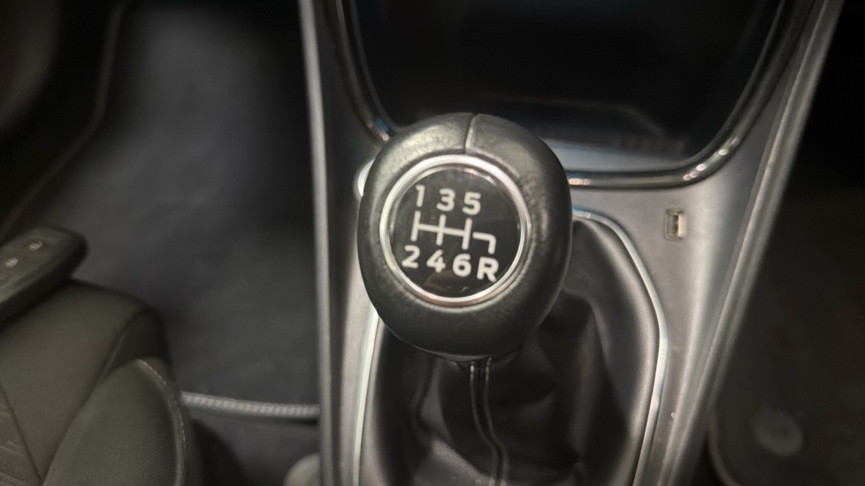 Ford Puma 1.0 EcoBoost Titanium 5dr Petrol Hatchback - Image 39