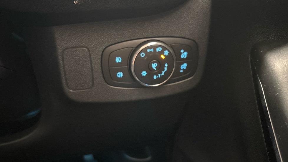 Ford Puma 1.0 EcoBoost Hybrid mHEV ST-Line X 5dr Petrol Hatchback - Image 29