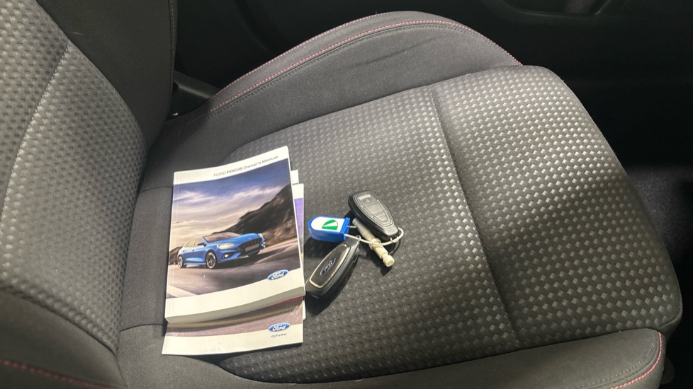 Ford Focus 1.0 EcoBoost 125 ST-Line 5dr Petrol Hatchback - Image 19