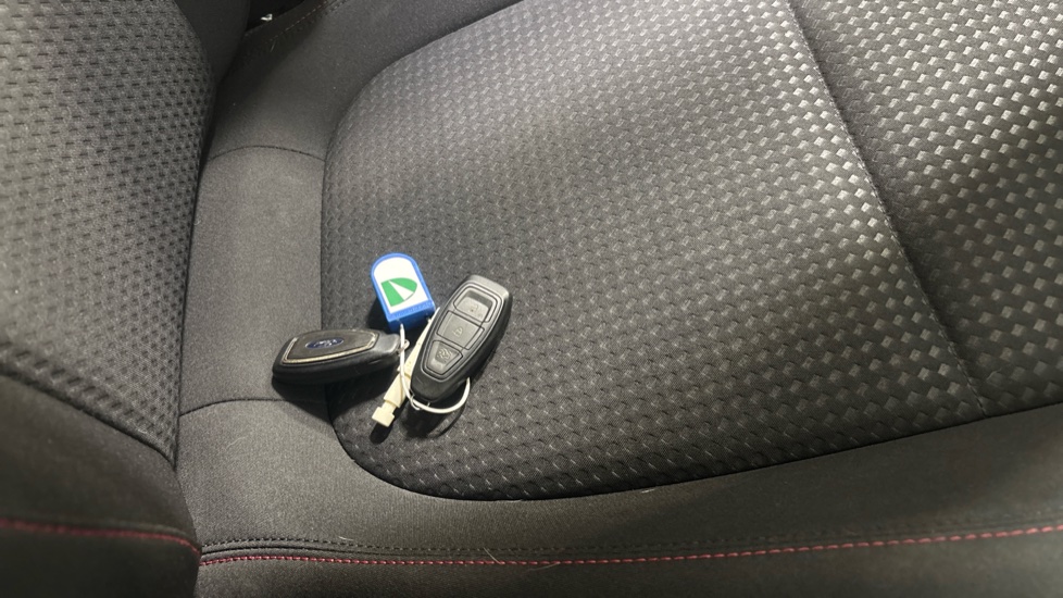 Ford Focus 1.0 EcoBoost 125 ST-Line 5dr Petrol Hatchback - Image 20