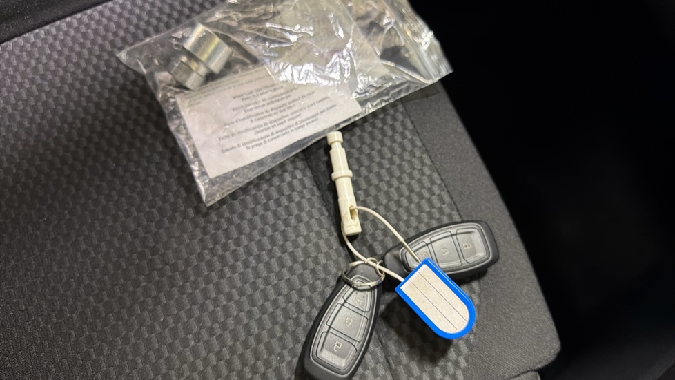 Ford Puma 1.0 EcoBoost Hybrid mHEV ST-Line 5dr Petrol Hatchback - Image 19
