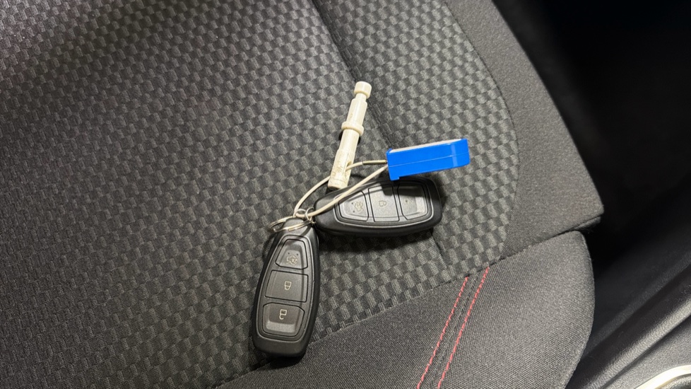 Ford Puma 1.0 EcoBoost Hybrid mHEV ST-Line 5dr Petrol Hatchback - Image 20
