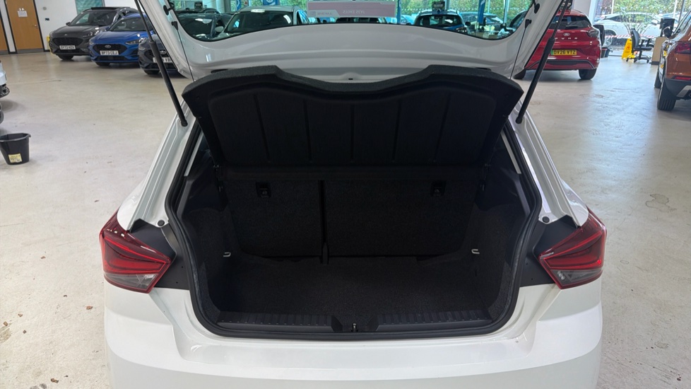 SEAT Ibiza 1.0 TSI 95 SE Design 5dr Petrol Hatchback - Image 4