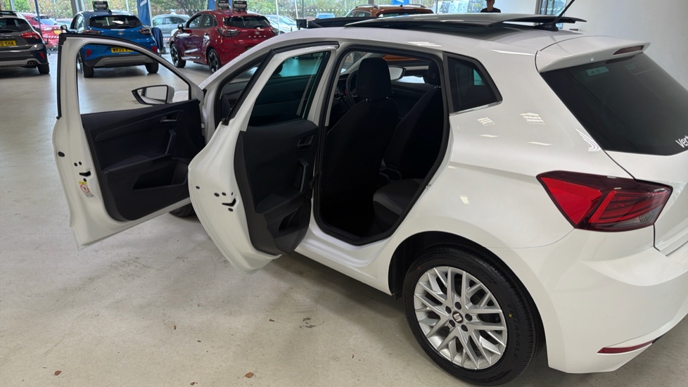 SEAT Ibiza 1.0 TSI 95 SE Design 5dr Petrol Hatchback - Image 22