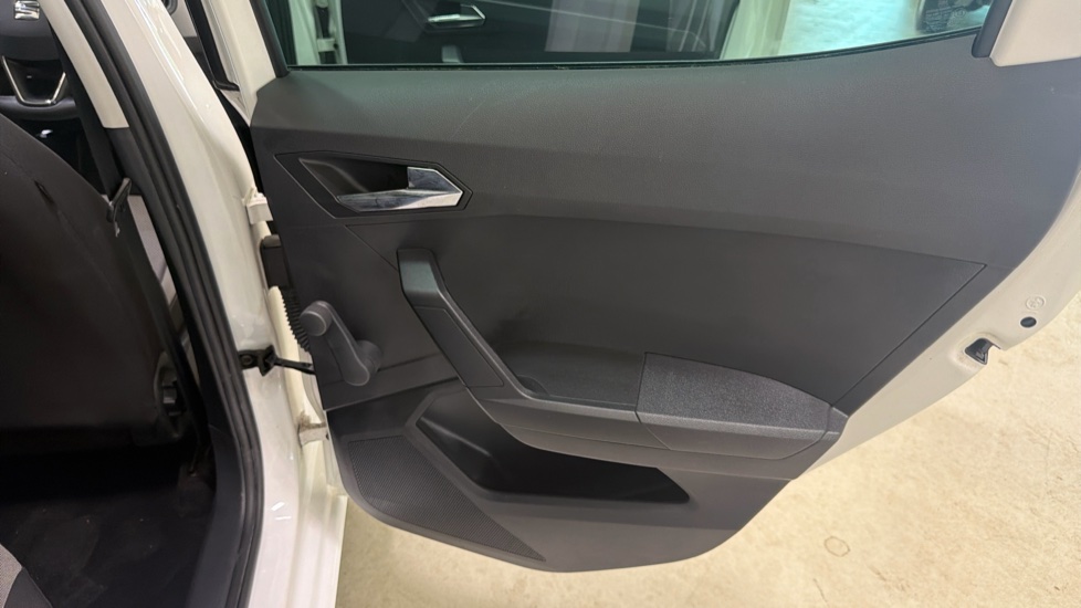 SEAT Ibiza 1.0 TSI 95 SE Design 5dr Petrol Hatchback - Image 24